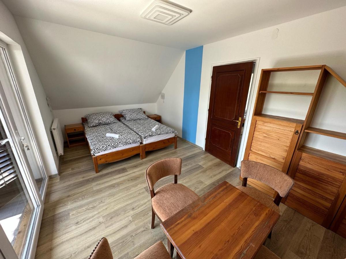 Hangulatos Balaton Parti Nyaralo Révfülöp Exterior foto